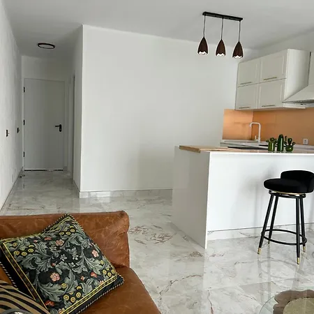 Apartment Tiger's Eye *