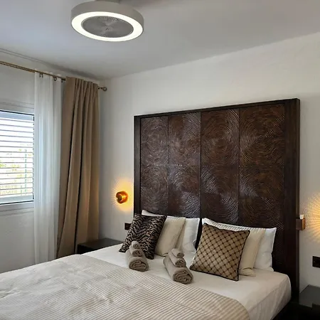 Tiger's Eye Apartment *
